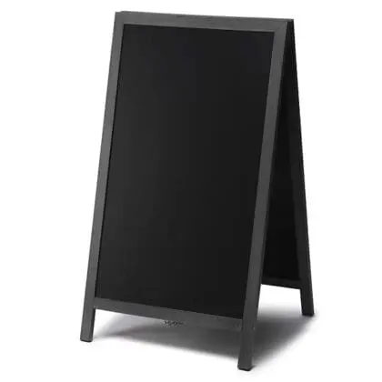 A-Skilt i sortbejdset træ inkl. kridttavle 68x115 cm