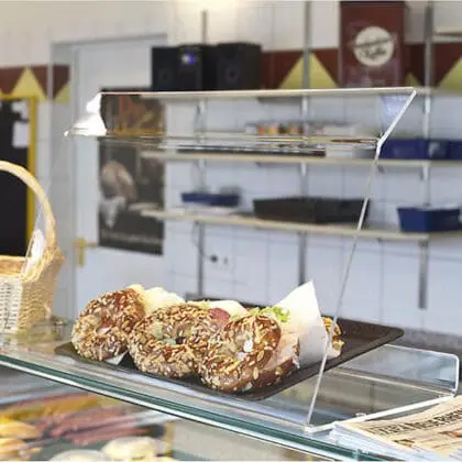 Akrylskærm til afskærmning af fødevarer