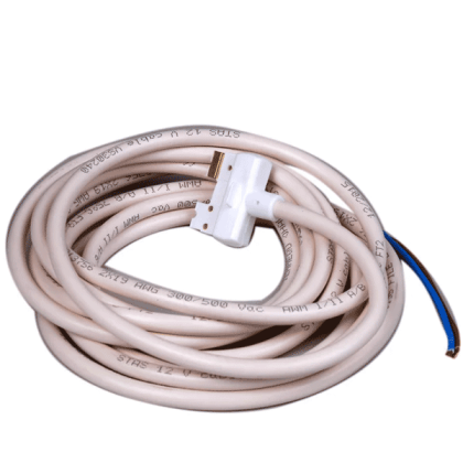 Kabel 300 cm hvid med støbt stik