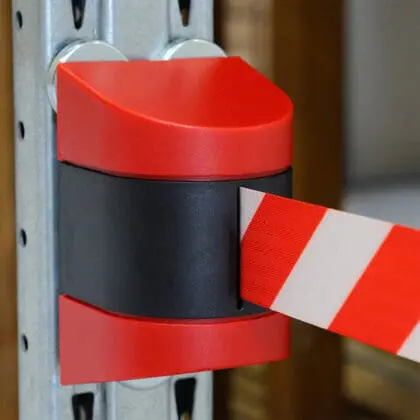 Køleder magnetisk væg sort/rød med 460 cm rød/hvid sele