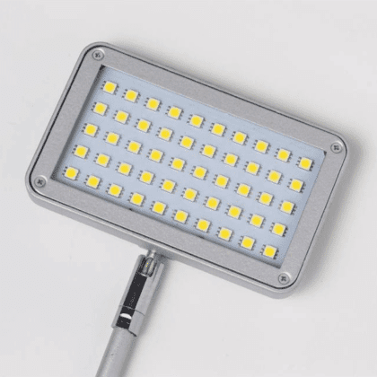 Lampe til montering på messevæg LED 50 SØLV