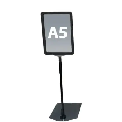 Tilbud skilte ramme sort A5 høj med fod og teleskopstang
