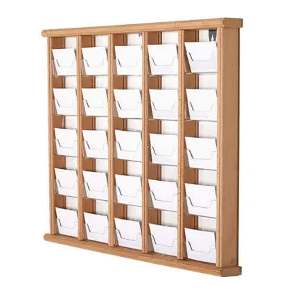 Visitkortholder i lyst træ - væg 25 rum bredformat