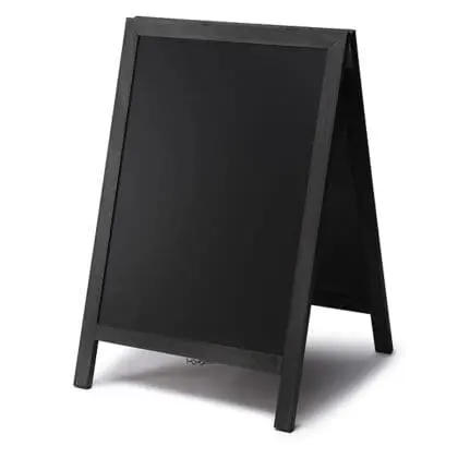 A-Skilt sortbejdset træ inkl. kridttavle 55x82cm