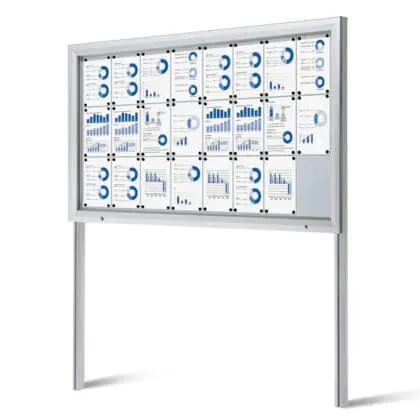 Opslagsskab ude på nedstøbte stolper - magnettavle 24xA4