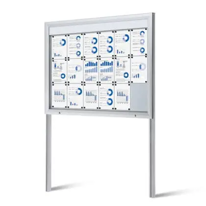 LED opslagsskab ude på nedstøbte stolper - magnettavle 18xA4