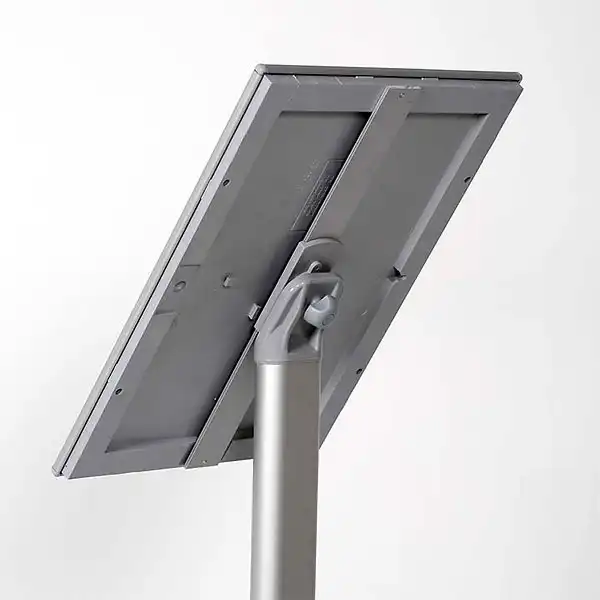 Menuboard sølv med designfod og A4 snapramme - Billede 2