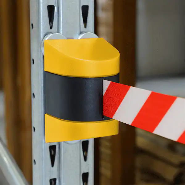 Køleder magnetisk væg gul/sort med 460 cm rød/hvid sele