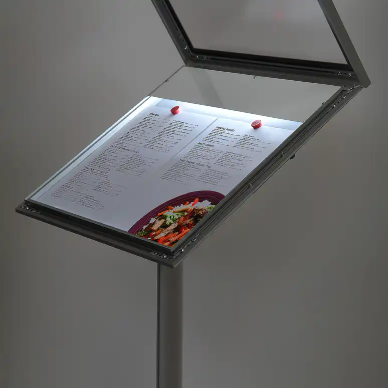 Menu Board 2xA4 med LED og Lås-DETALJE-05