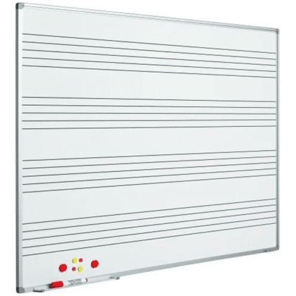 Whiteboard 150x120 cm med nodelinjer og diskret alu-kant