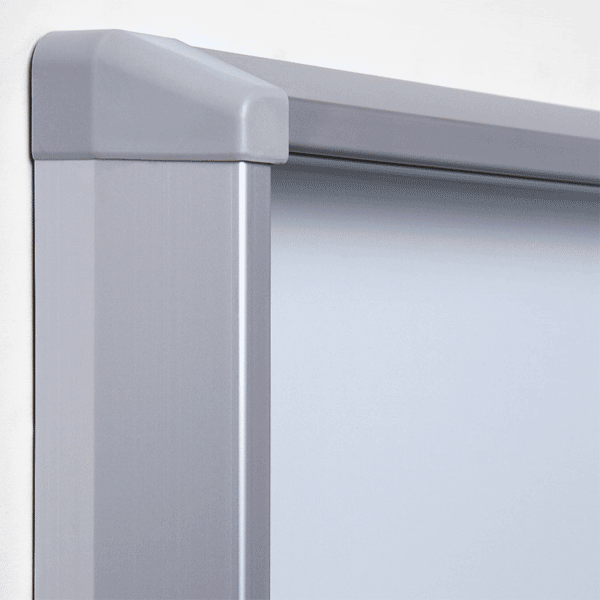 Opslagsskab indendørs glasskydedøre og magnettavle