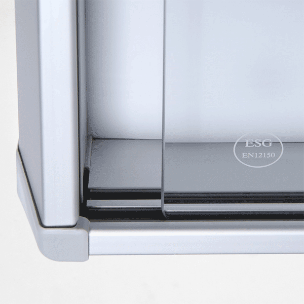 Opslagsskab indendørs glasskydedøre og magnettavle