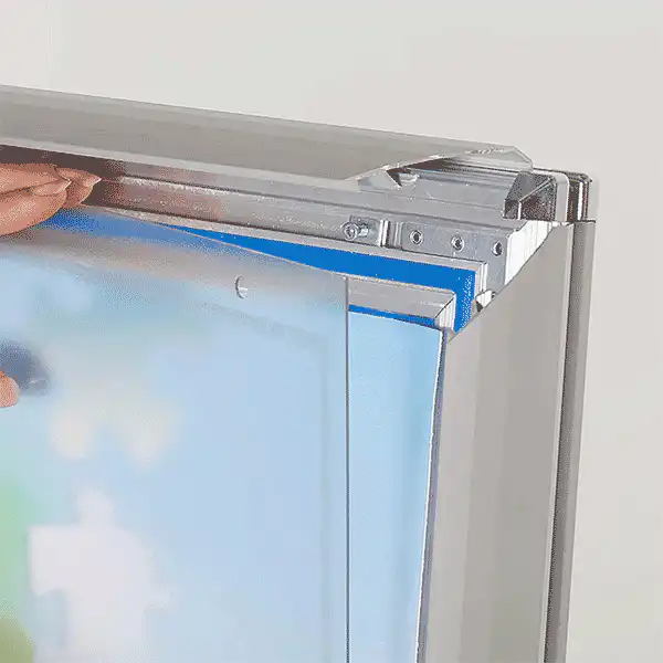 PET front til Wind-Line gadeskilt 73x103 cm detalje-02